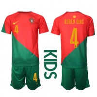 Camiseta Portugal Ruben Dias #4 Primera Equipación para niños Mundial 2022 manga corta (+ pantalones cortos)